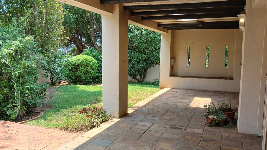 4 Bedroom Property for Sale in Hurlingham Manor Gauteng