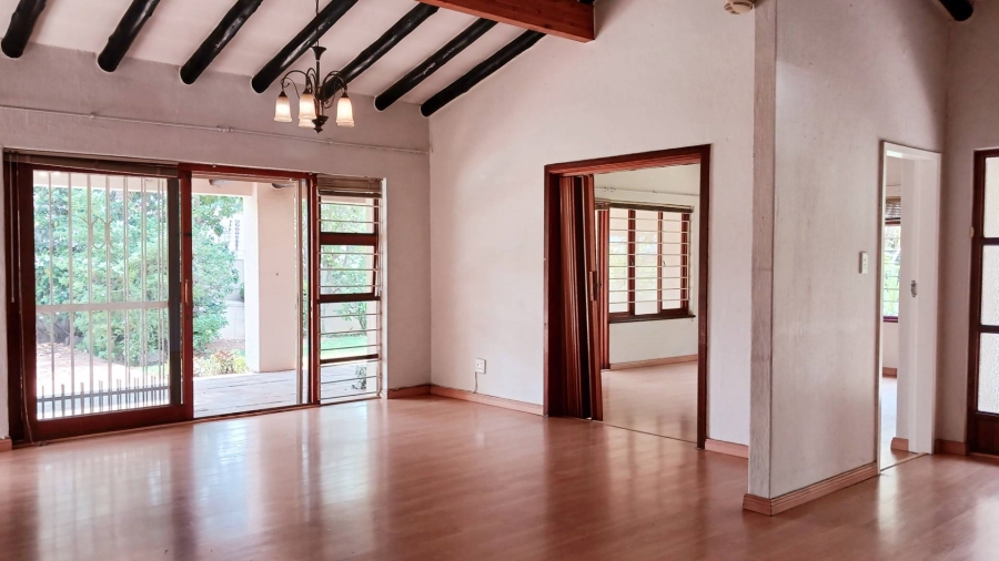 4 Bedroom Property for Sale in Hurlingham Manor Gauteng