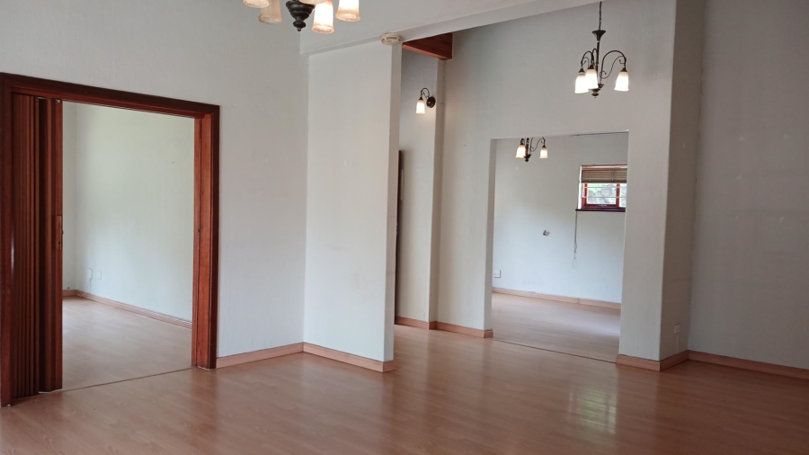 4 Bedroom Property for Sale in Hurlingham Manor Gauteng