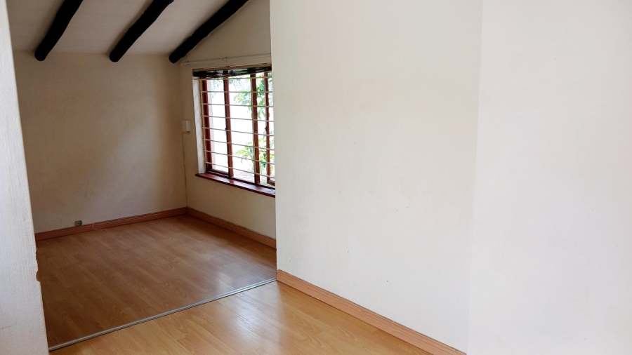 4 Bedroom Property for Sale in Hurlingham Manor Gauteng