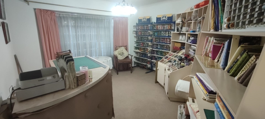 4 Bedroom Property for Sale in Monument Park Gauteng