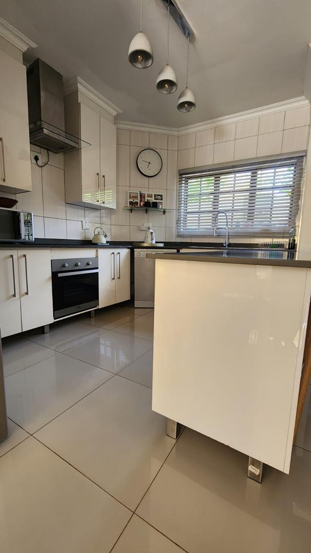 2 Bedroom Property for Sale in Heatherdale Gauteng