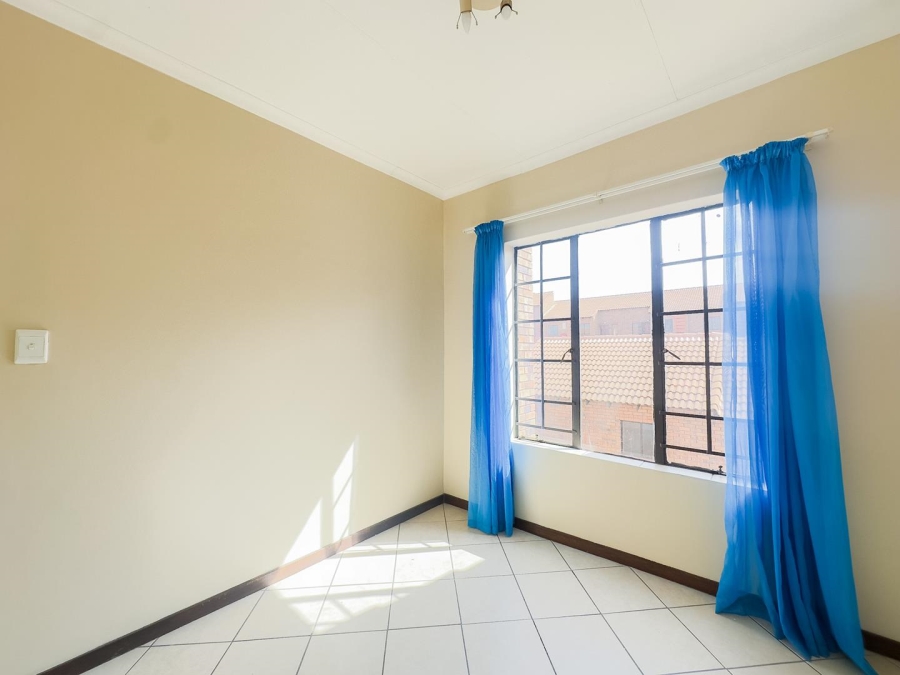 2 Bedroom Property for Sale in Mooikloof Ridge Gauteng