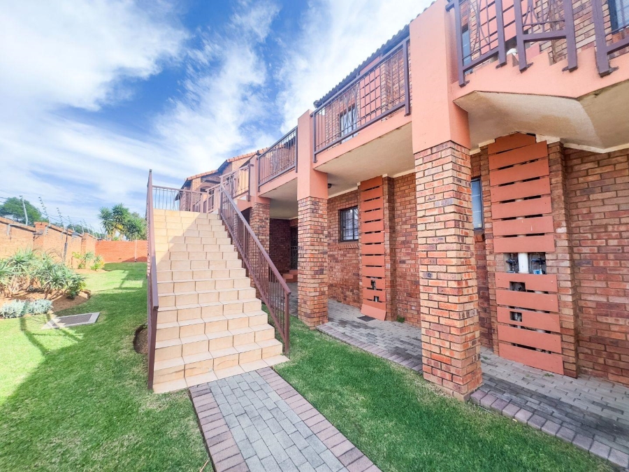 2 Bedroom Property for Sale in Mooikloof Ridge Gauteng