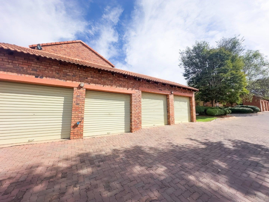 2 Bedroom Property for Sale in Mooikloof Ridge Gauteng