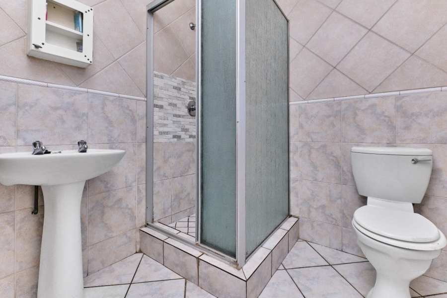 2 Bedroom Property for Sale in Radiokop Gauteng