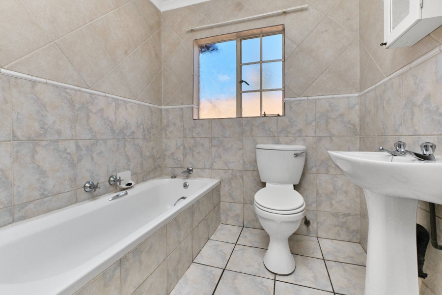 2 Bedroom Property for Sale in Radiokop Gauteng