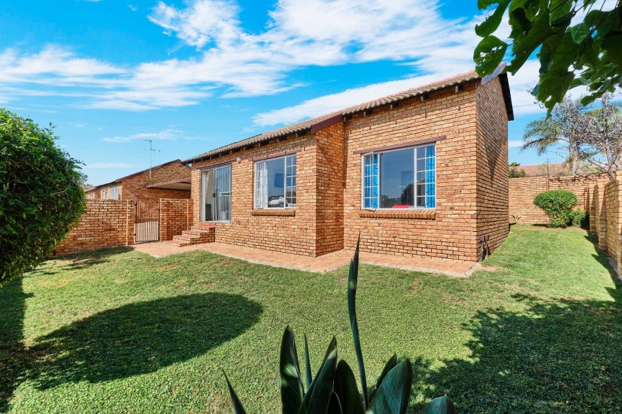2 Bedroom Property for Sale in Radiokop Gauteng