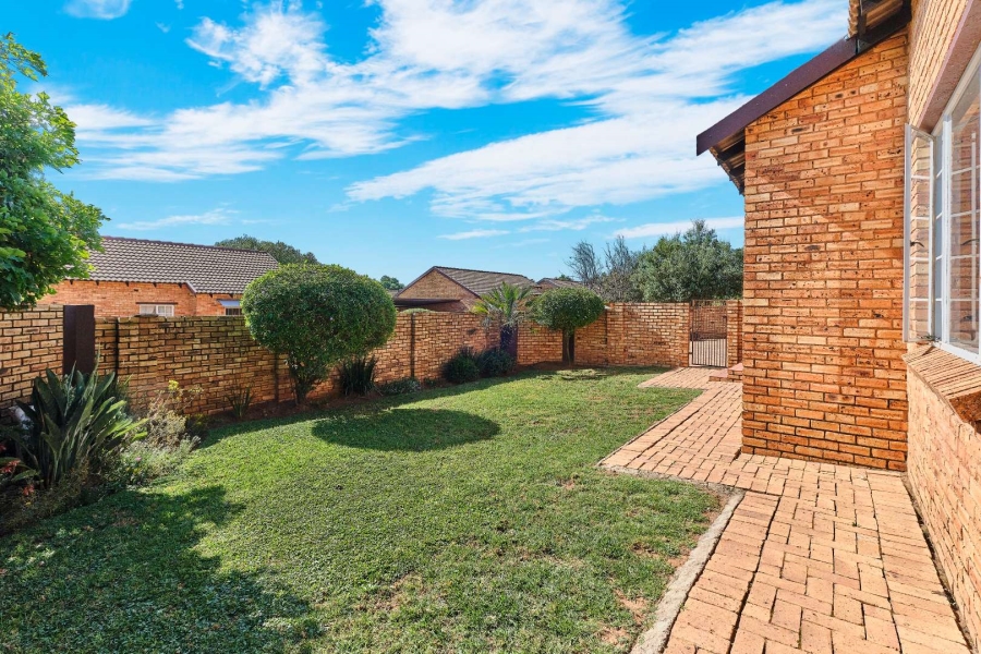 2 Bedroom Property for Sale in Radiokop Gauteng