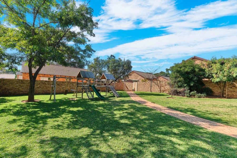 2 Bedroom Property for Sale in Radiokop Gauteng