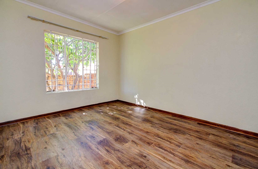 2 Bedroom Property for Sale in Wilgeheuwel Gauteng