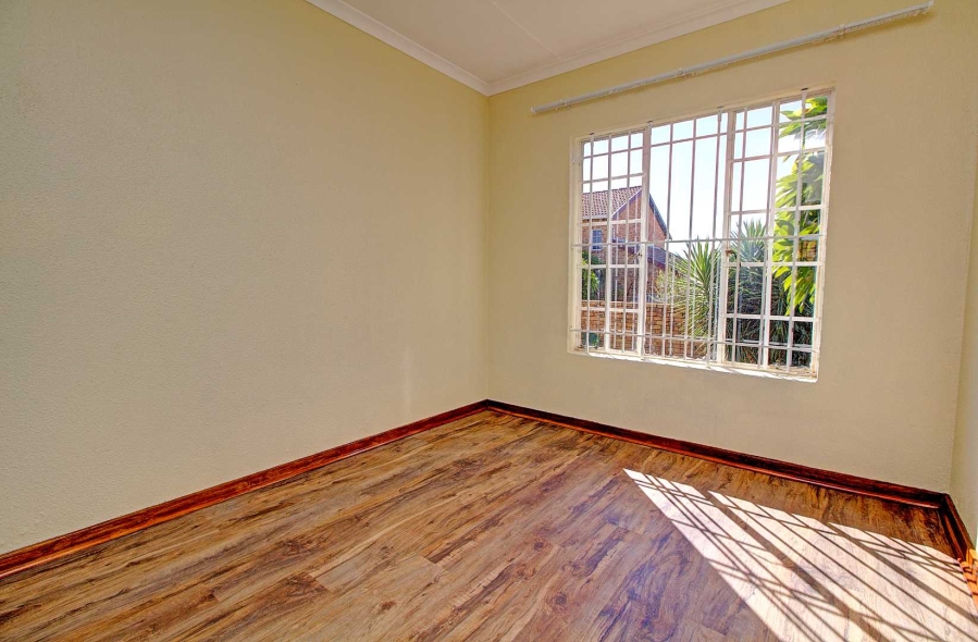 2 Bedroom Property for Sale in Wilgeheuwel Gauteng