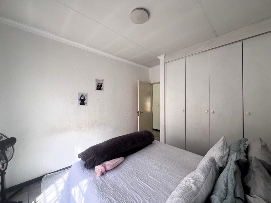 2 Bedroom Property for Sale in Honeypark Gauteng