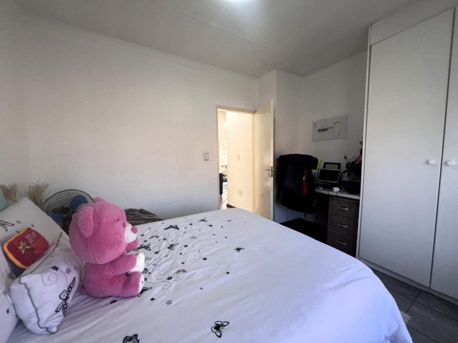 2 Bedroom Property for Sale in Honeypark Gauteng