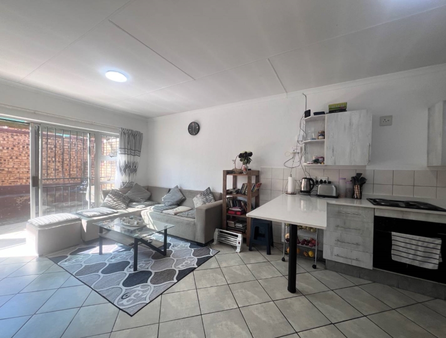 2 Bedroom Property for Sale in Honeypark Gauteng