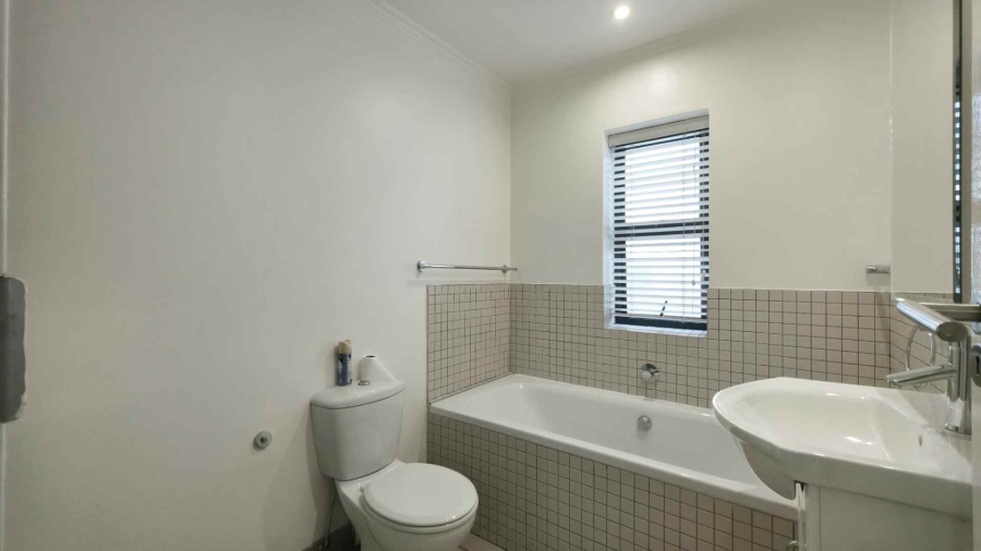 To Let 3 Bedroom Property for Rent in Sandown Gauteng