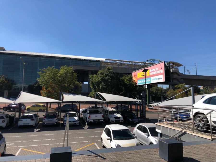 Commercial Property for Sale in Die Hoewes Gauteng