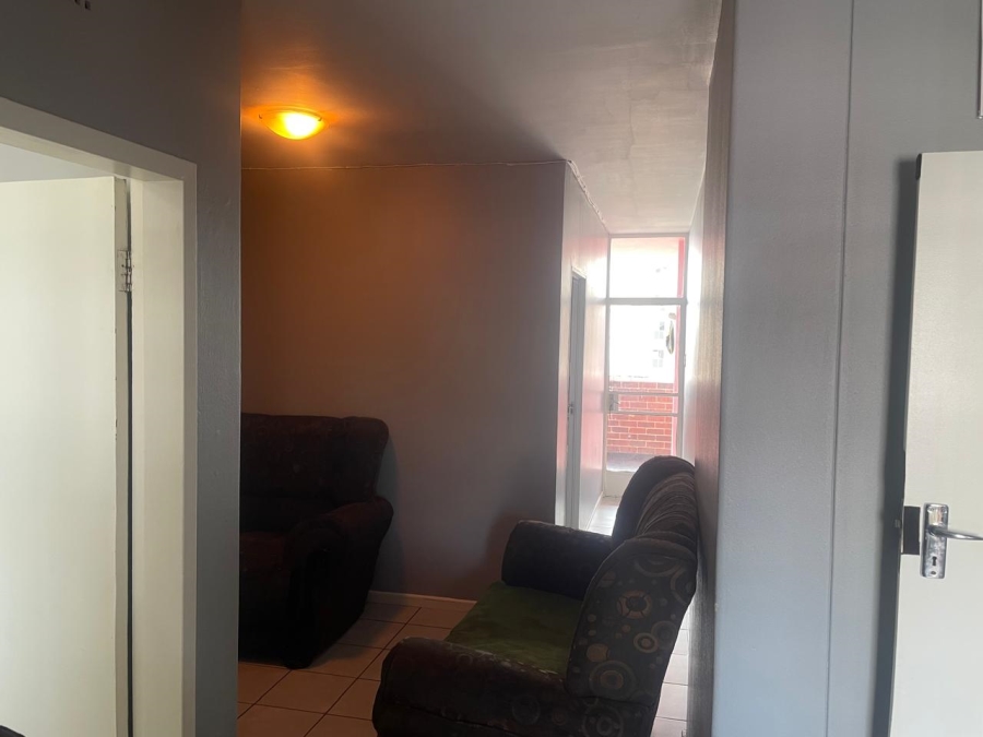 2 Bedroom Property for Sale in Hillbrow Gauteng