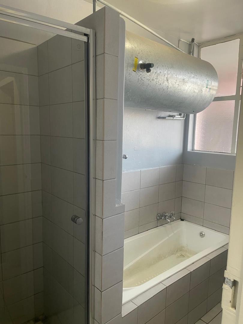2 Bedroom Property for Sale in Hillbrow Gauteng