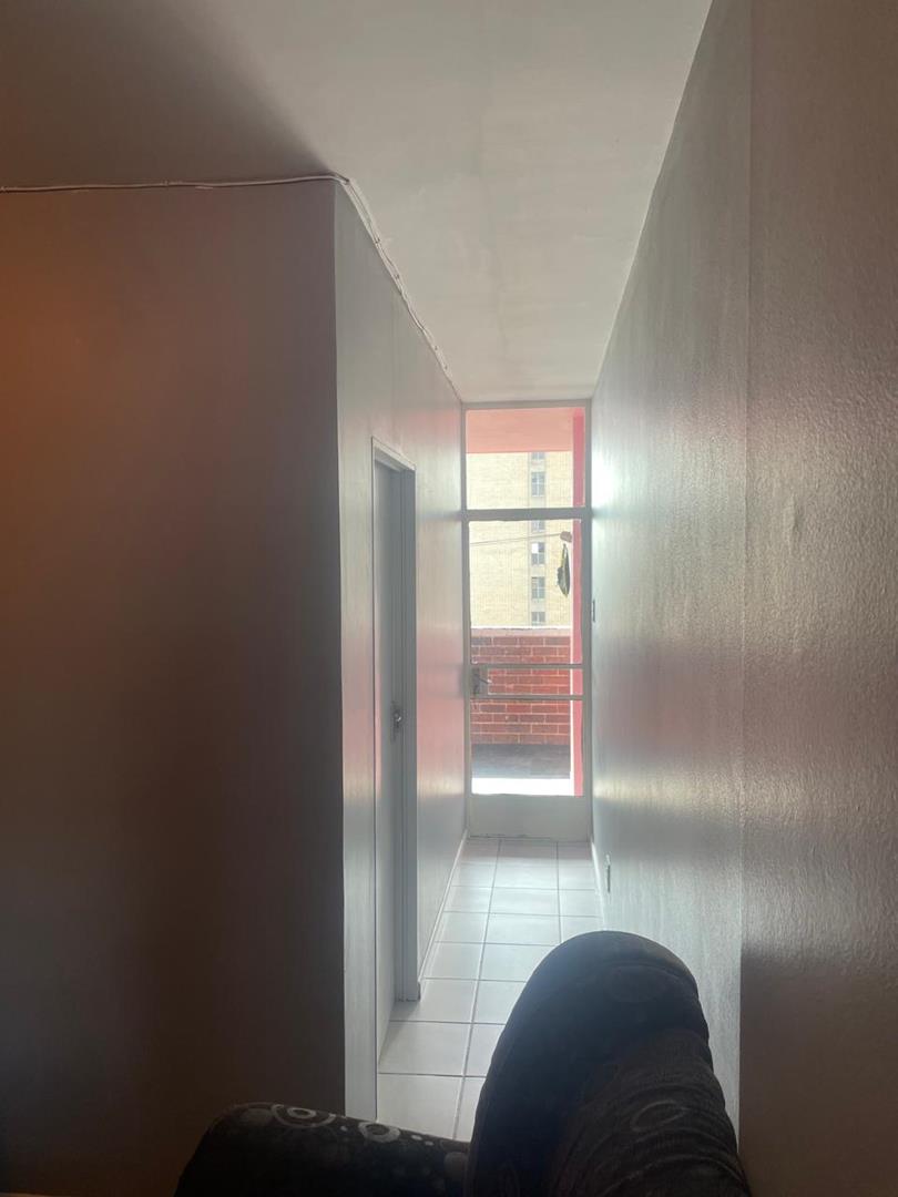 2 Bedroom Property for Sale in Hillbrow Gauteng
