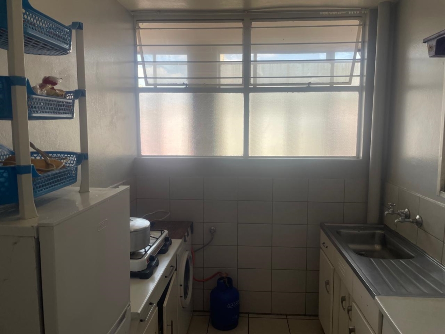 2 Bedroom Property for Sale in Hillbrow Gauteng
