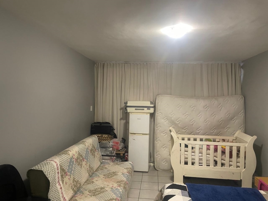 2 Bedroom Property for Sale in Hillbrow Gauteng
