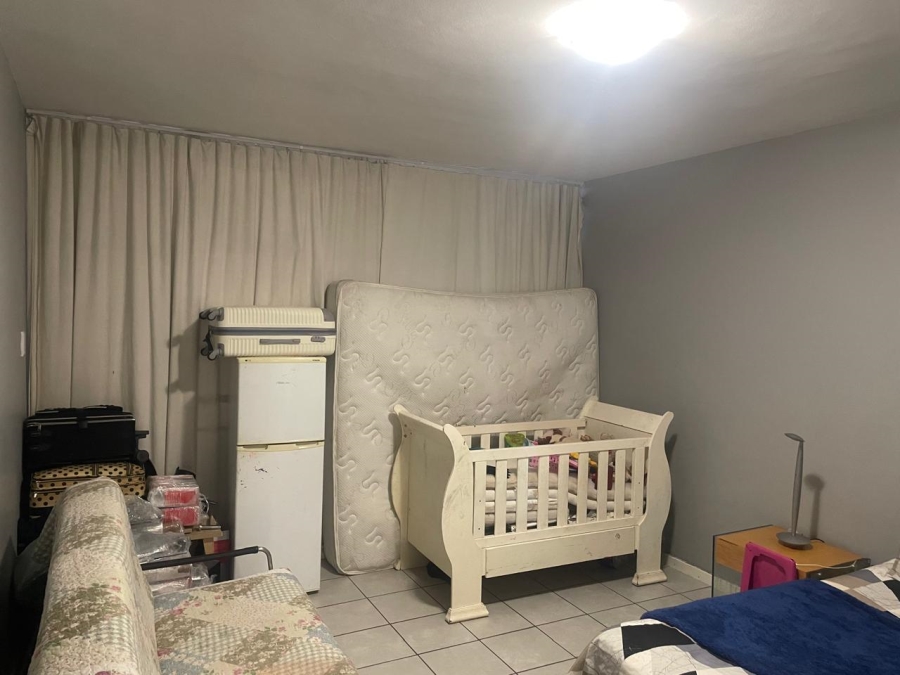 2 Bedroom Property for Sale in Hillbrow Gauteng
