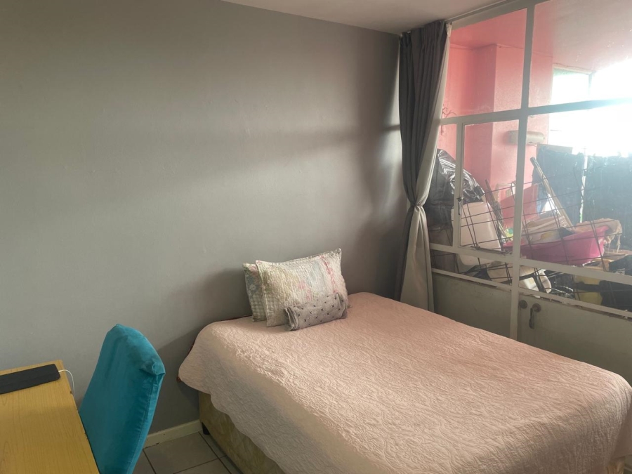 2 Bedroom Property for Sale in Hillbrow Gauteng