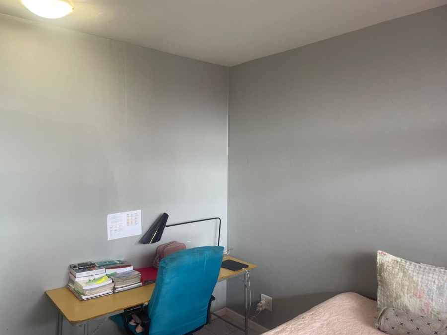 2 Bedroom Property for Sale in Hillbrow Gauteng