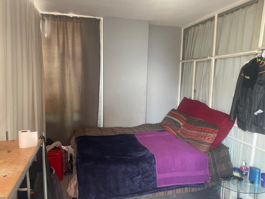 2 Bedroom Property for Sale in Hillbrow Gauteng