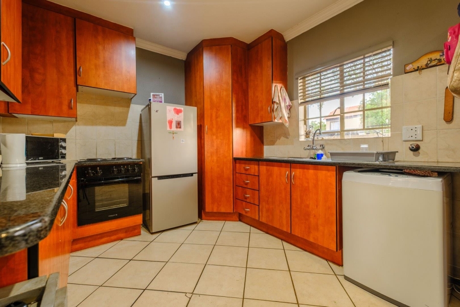 3 Bedroom Property for Sale in Annlin Gauteng