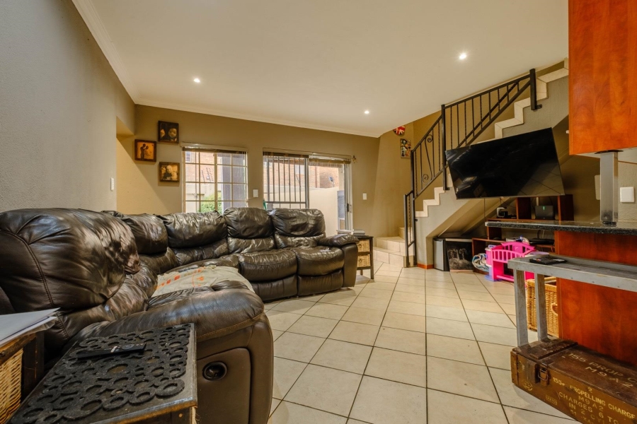 3 Bedroom Property for Sale in Annlin Gauteng