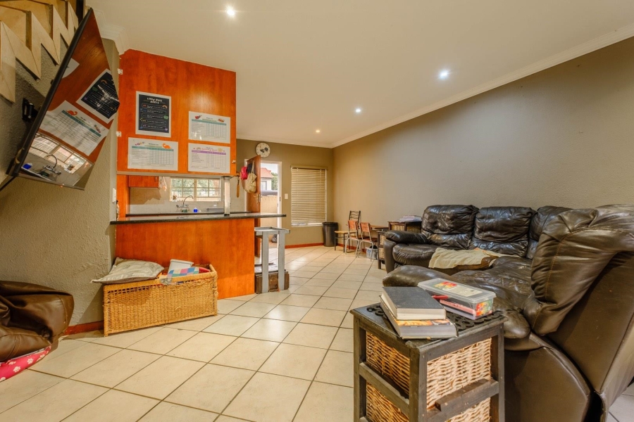 3 Bedroom Property for Sale in Annlin Gauteng