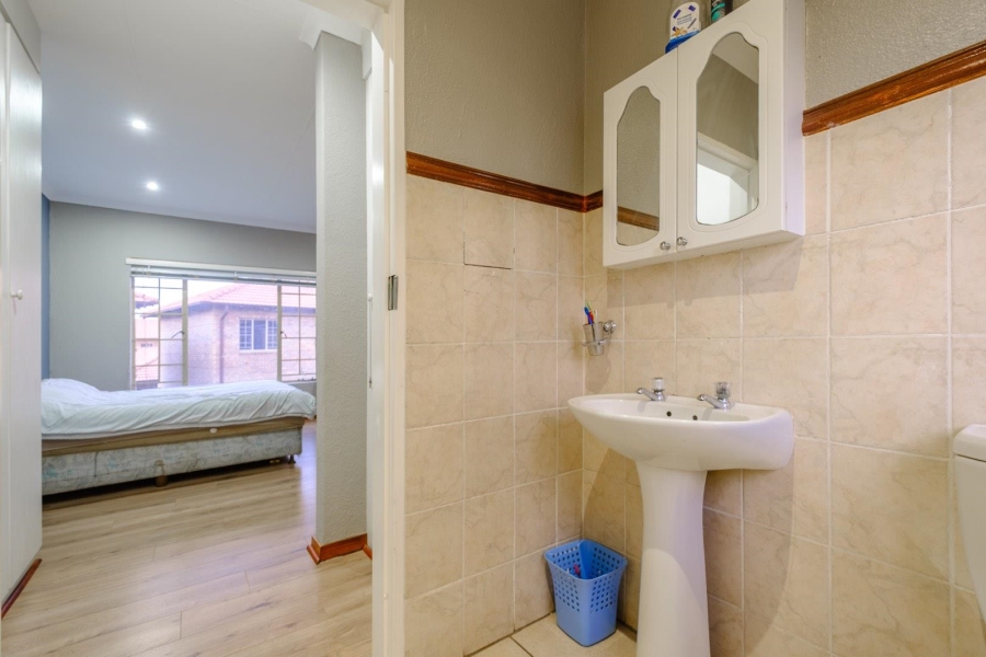 3 Bedroom Property for Sale in Annlin Gauteng