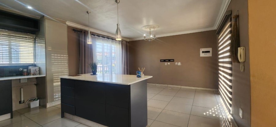 To Let 3 Bedroom Property for Rent in Elandspark Gauteng