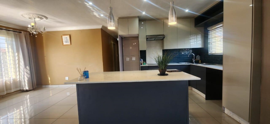 To Let 3 Bedroom Property for Rent in Elandspark Gauteng