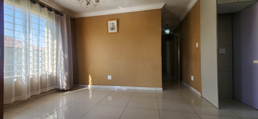 To Let 3 Bedroom Property for Rent in Elandspark Gauteng