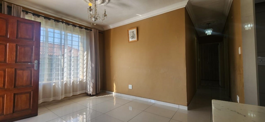 To Let 3 Bedroom Property for Rent in Elandspark Gauteng