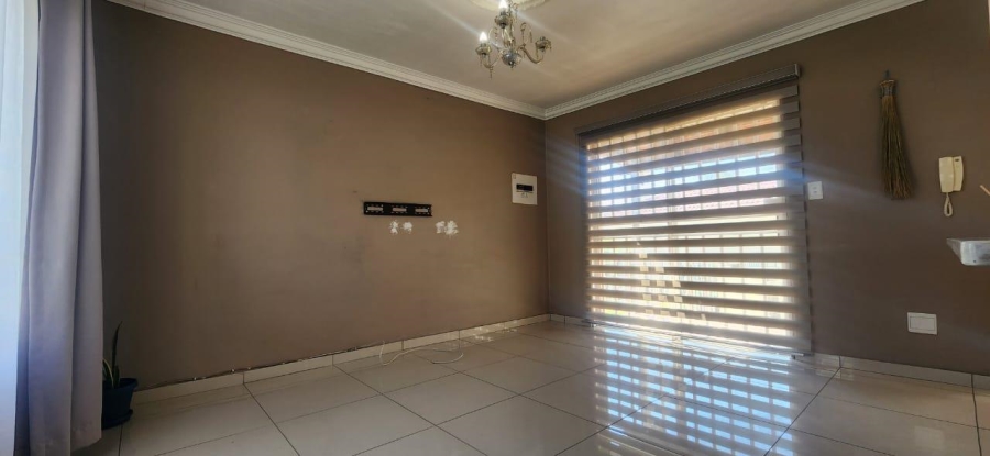To Let 3 Bedroom Property for Rent in Elandspark Gauteng