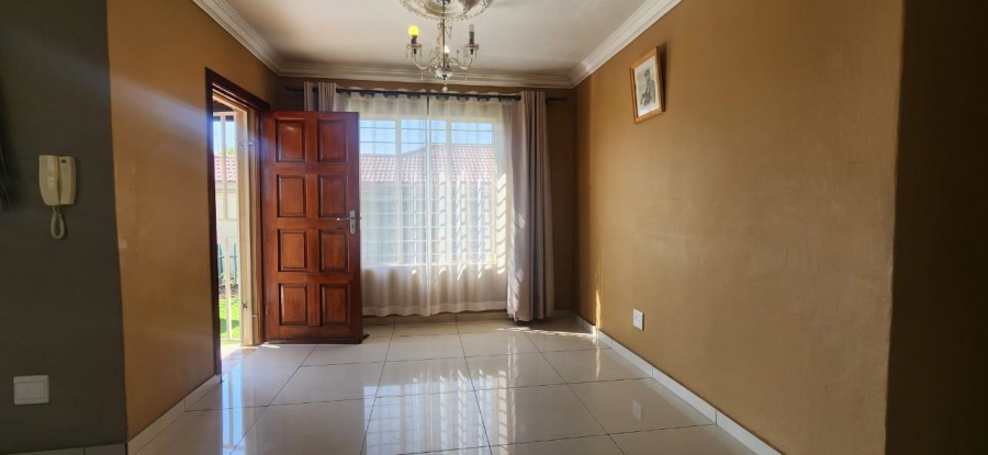 To Let 3 Bedroom Property for Rent in Elandspark Gauteng