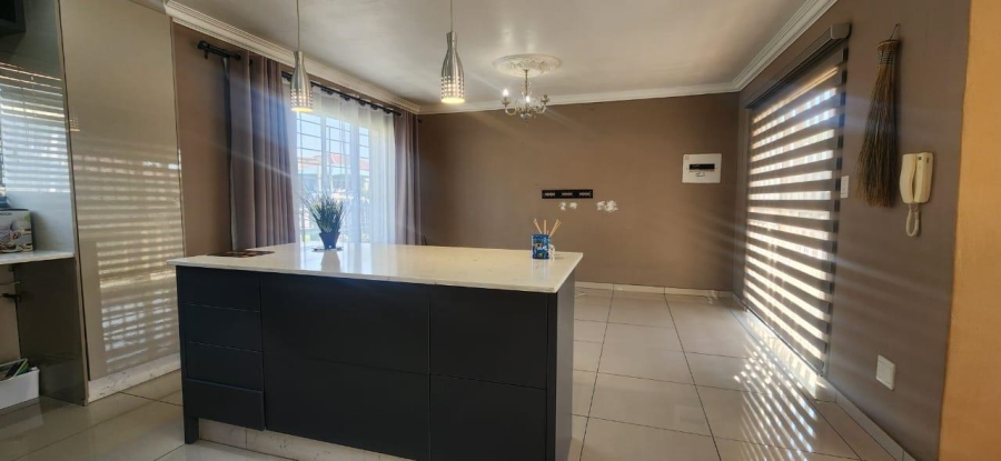 To Let 3 Bedroom Property for Rent in Elandspark Gauteng