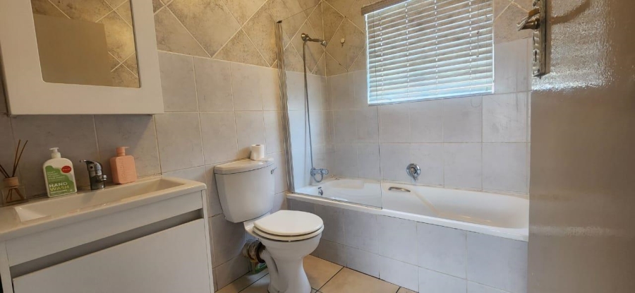 To Let 3 Bedroom Property for Rent in Elandspark Gauteng