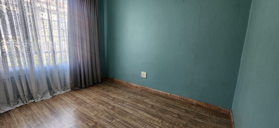 To Let 3 Bedroom Property for Rent in Elandspark Gauteng
