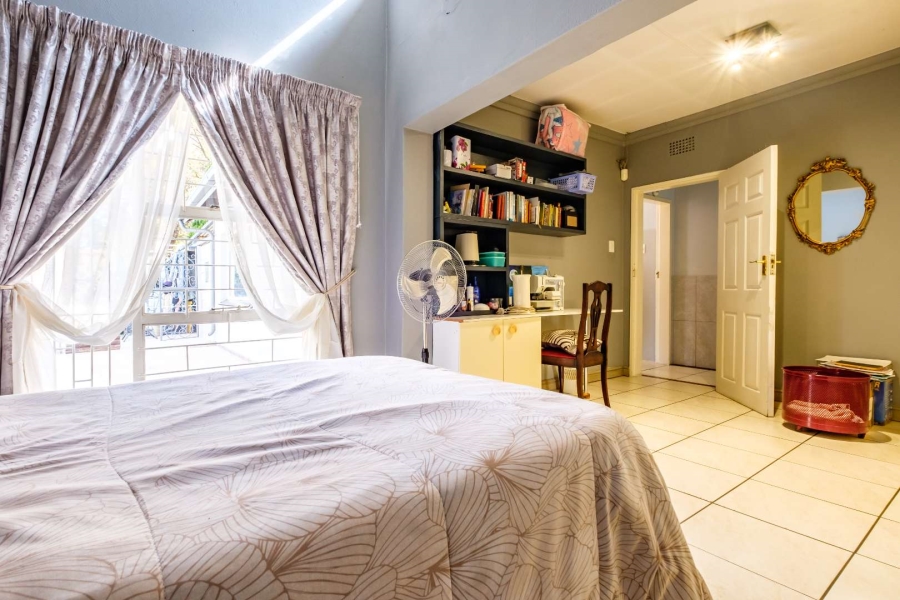 4 Bedroom Property for Sale in General Albertspark Gauteng