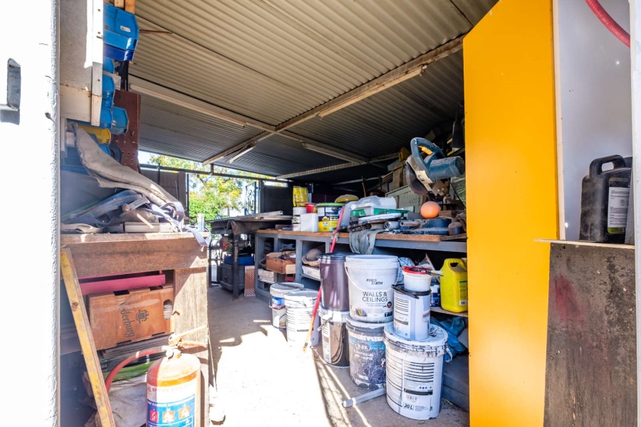 4 Bedroom Property for Sale in General Albertspark Gauteng