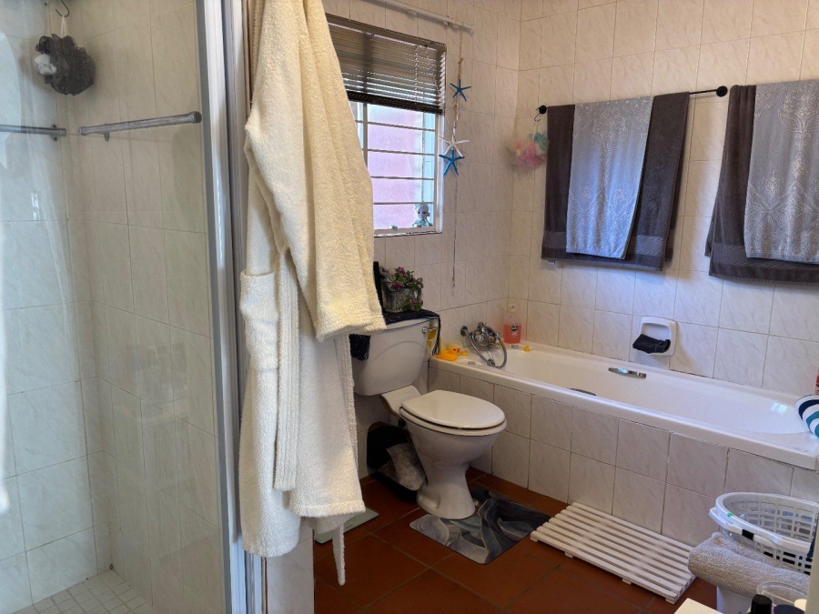 2 Bedroom Property for Sale in Die Wilgers Gauteng