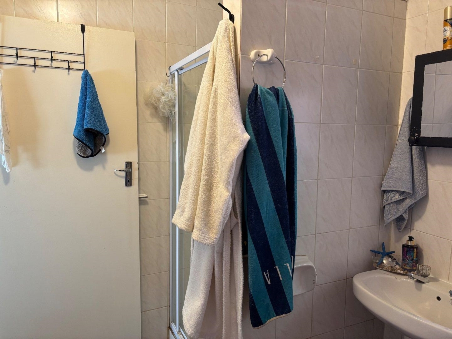 2 Bedroom Property for Sale in Die Wilgers Gauteng