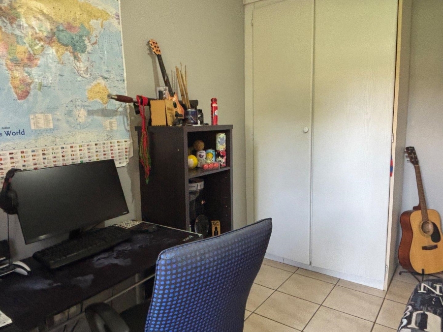 2 Bedroom Property for Sale in Die Wilgers Gauteng