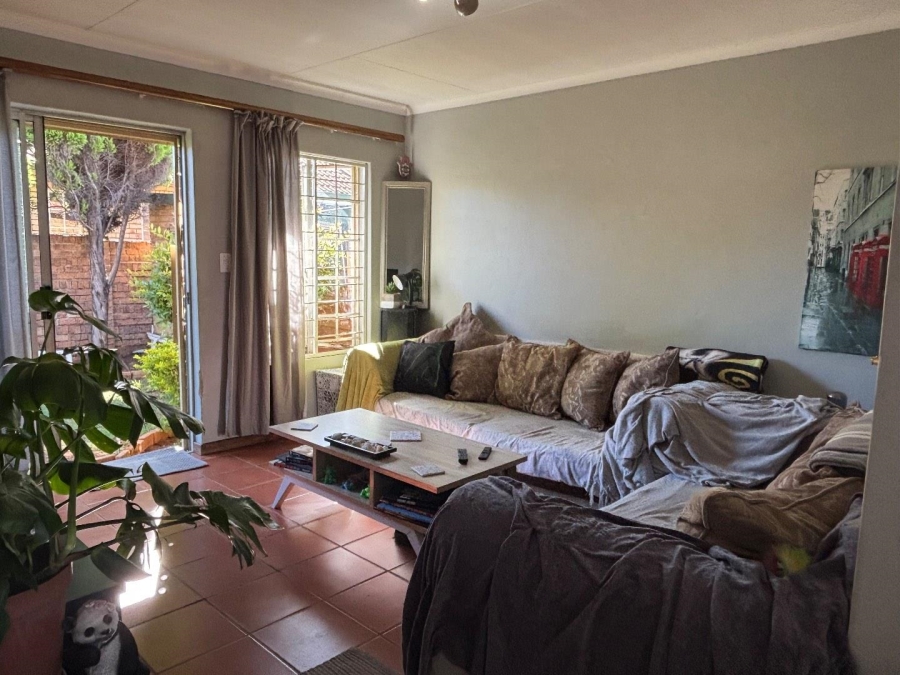2 Bedroom Property for Sale in Die Wilgers Gauteng
