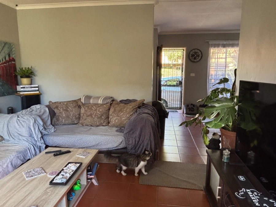 2 Bedroom Property for Sale in Die Wilgers Gauteng